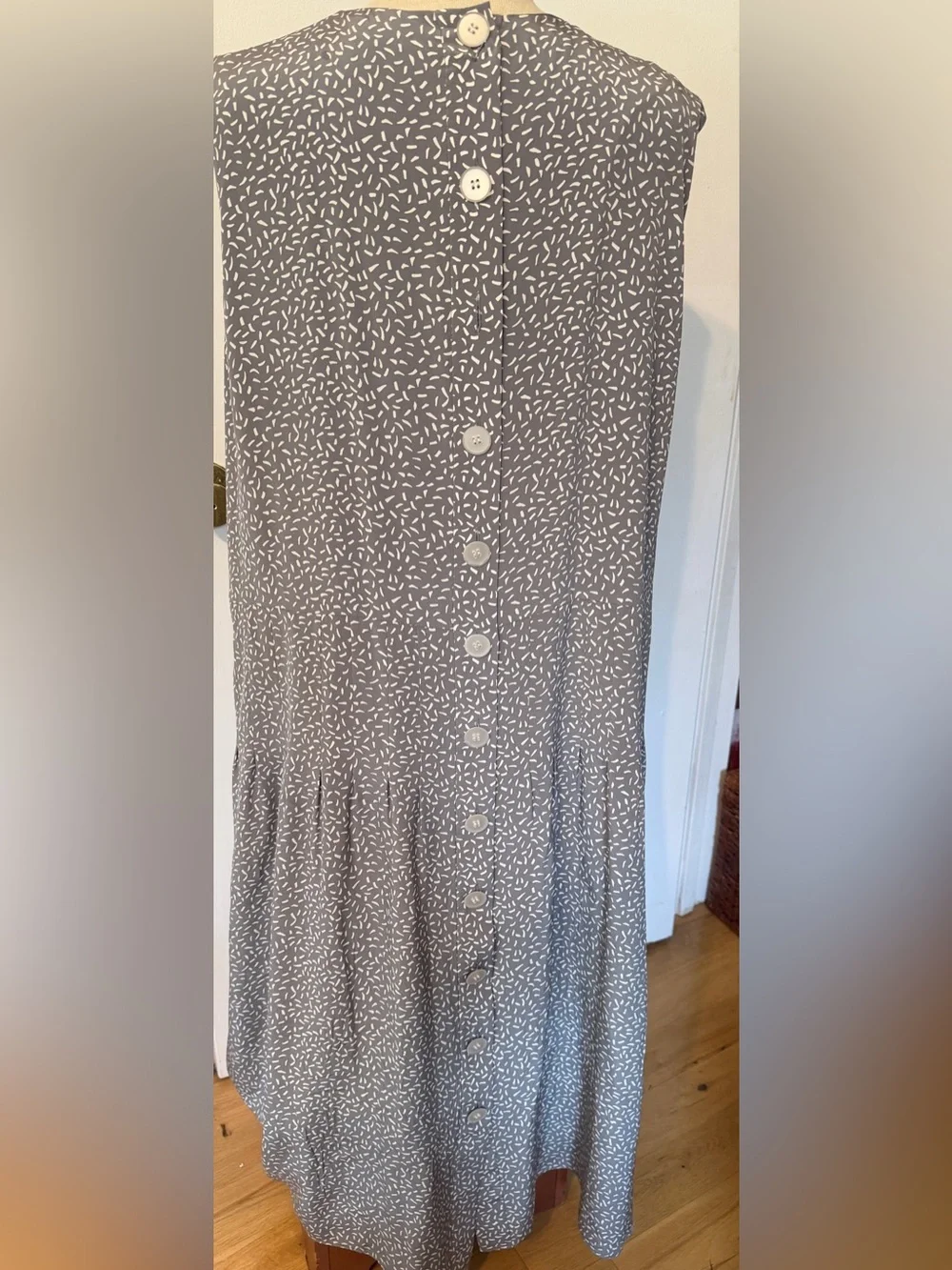 100% Silk Lafayette 148 NY Gray Midi Dress with White Confetti Print (Lined) - Picture 3 of 8